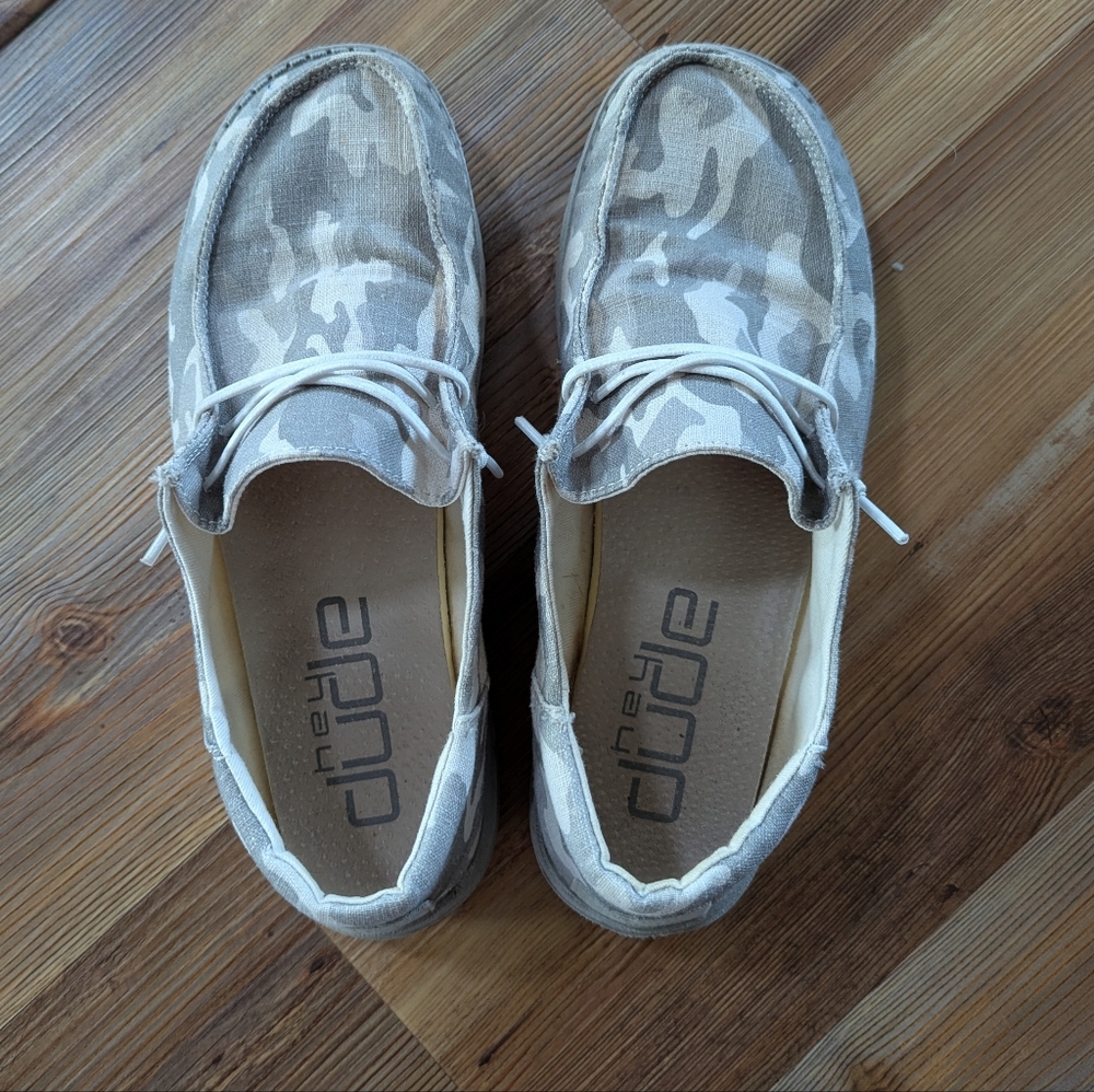 Hey Dude Wendy Funk Cloud Camo Size 9